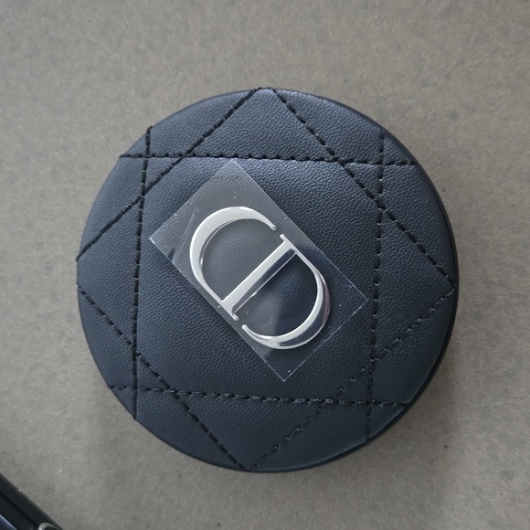 New in box never used DIOR Mirror compact blk cannage CD logo - Picture 3 of 3